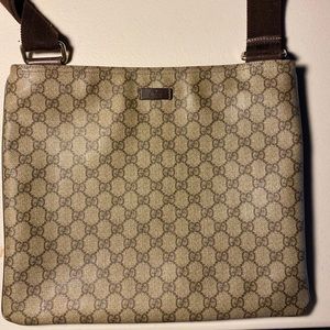 Gucci’s handbag.